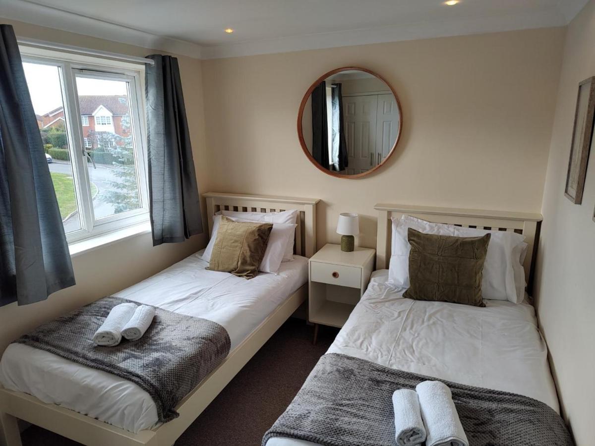 Wentworth Drive Contractor And Family 3 Bed Home גרנטהאם מראה חיצוני תמונה